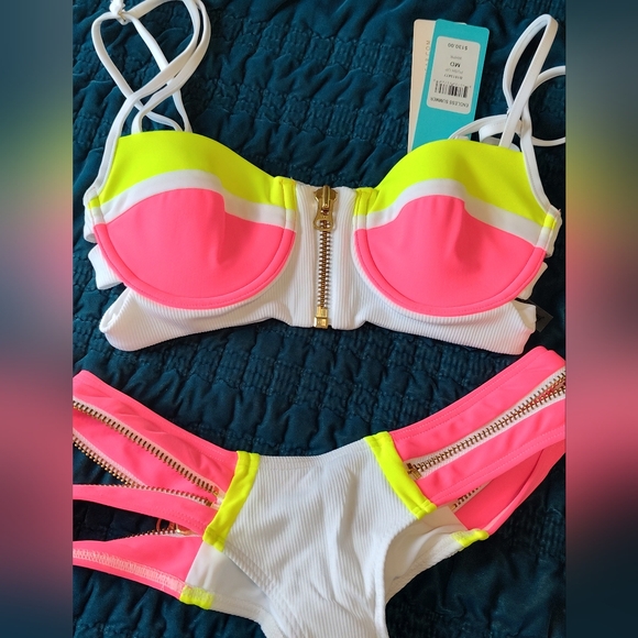 Endless Summer Bikini - Picture 4 of 5